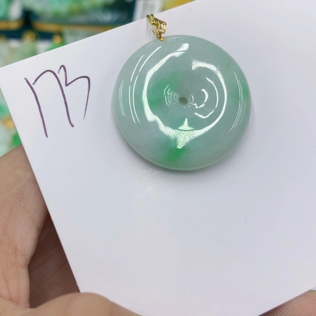 翡翠颈饰18K金镶嵌翡翠