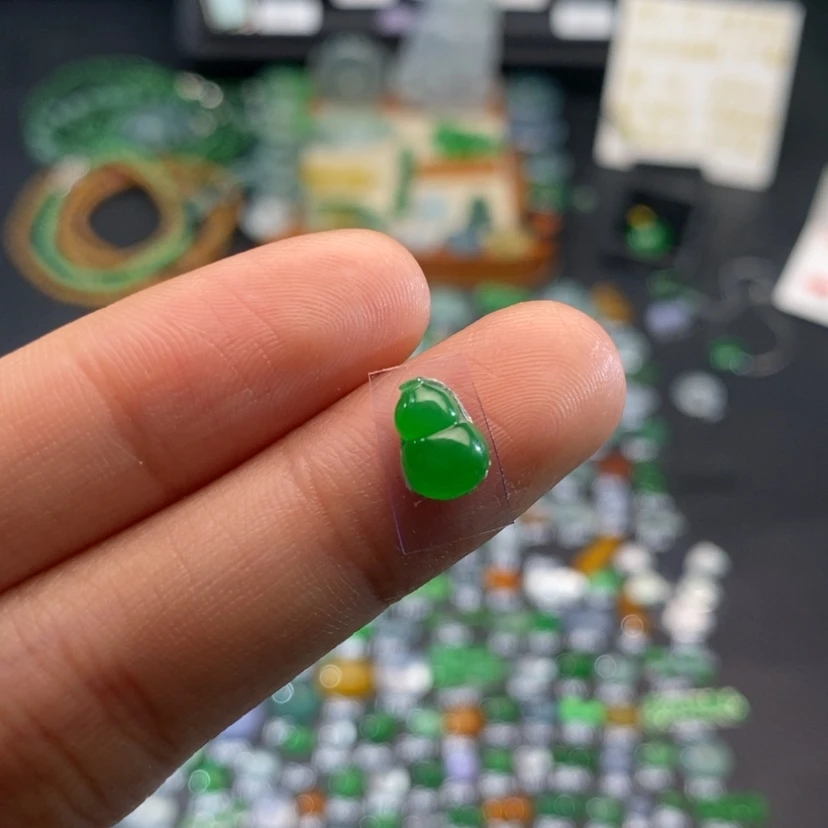 【闪购商品】翡翠挂件未镶嵌葫芦