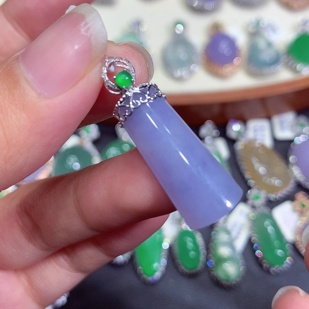 翡翠吊坠(不含链)18K金镶嵌