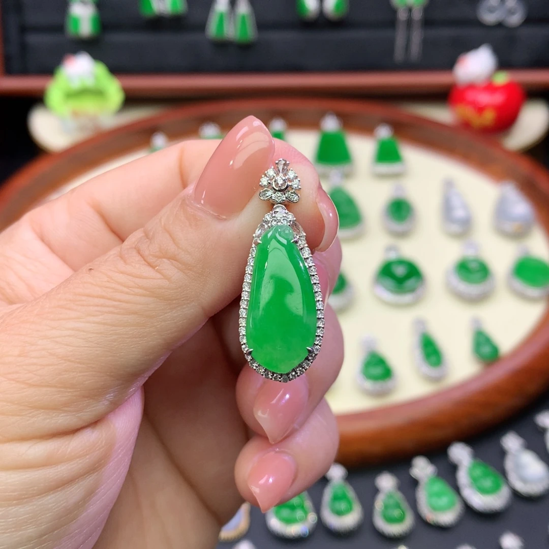 翡翠18K金镶嵌吊坠(不含链)