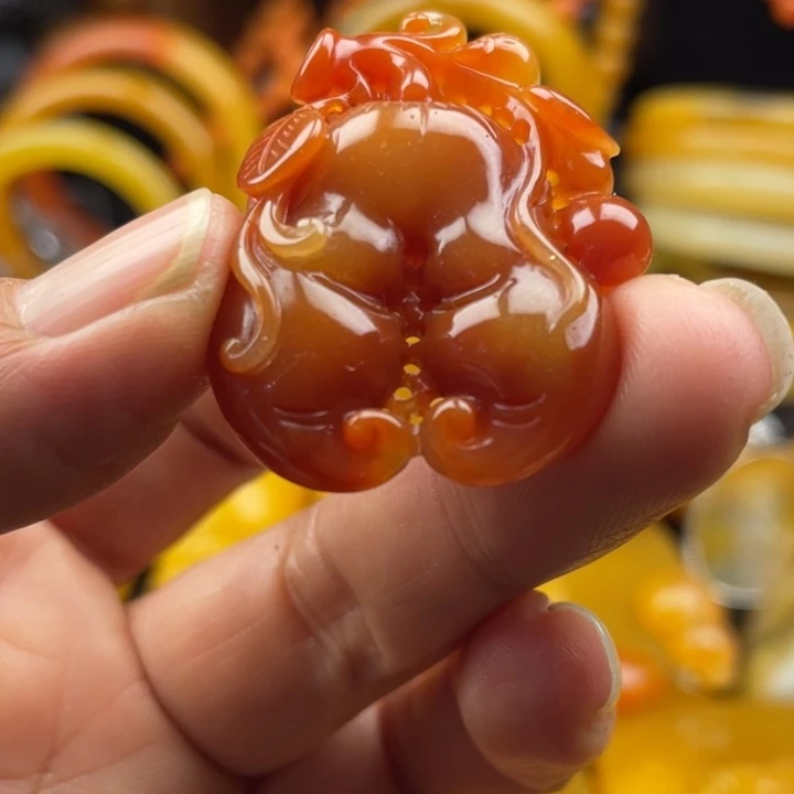 石英质玉（黄龙玉）未镶嵌颈饰用****5