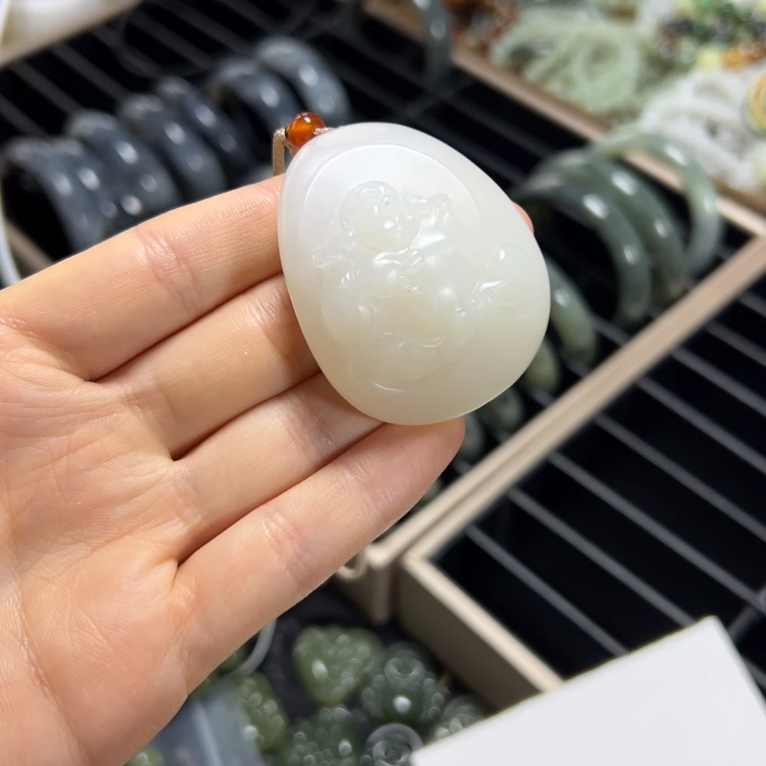 和田玉未镶嵌颈饰