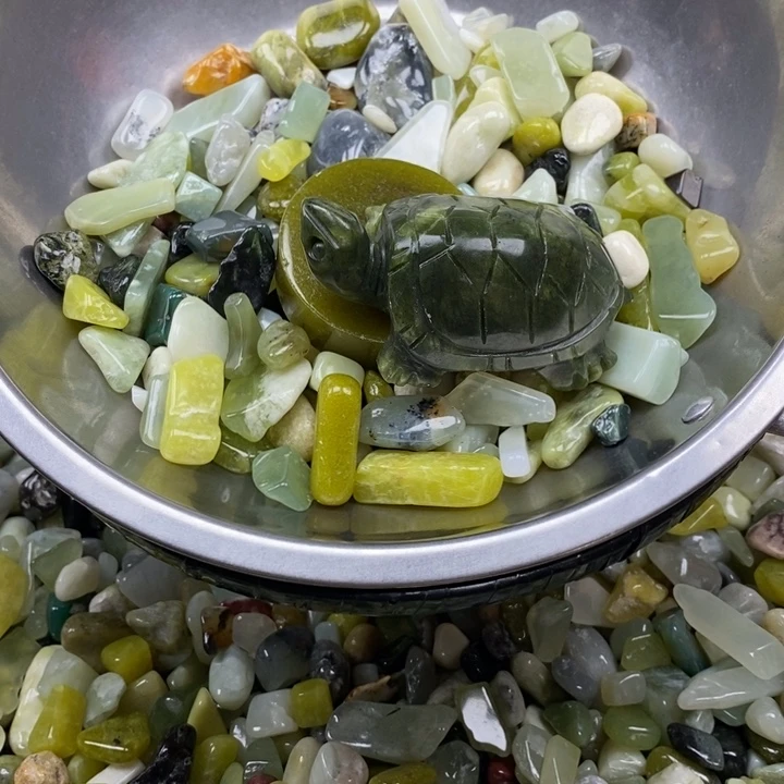 蛇纹石玉鱼缸石未镶嵌