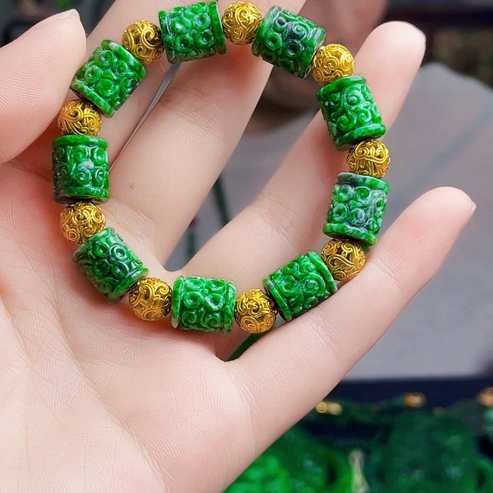 翡翠未镶嵌项链多样性