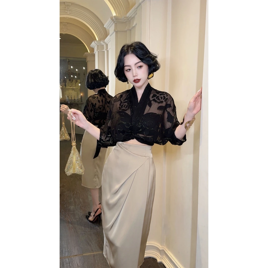 LYXJ【暗花秘境】夏季透气收腰烧花上衣11186