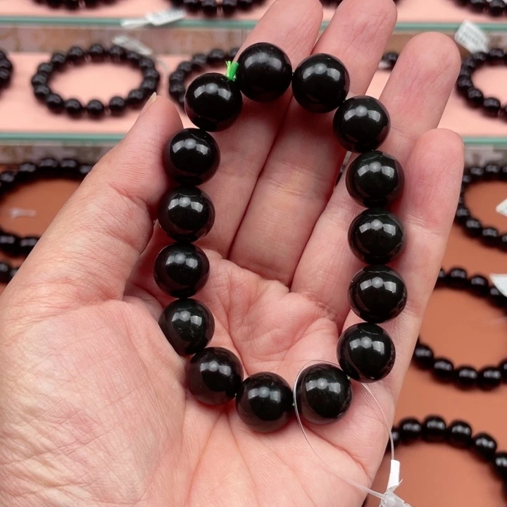 和田玉未镶嵌手串