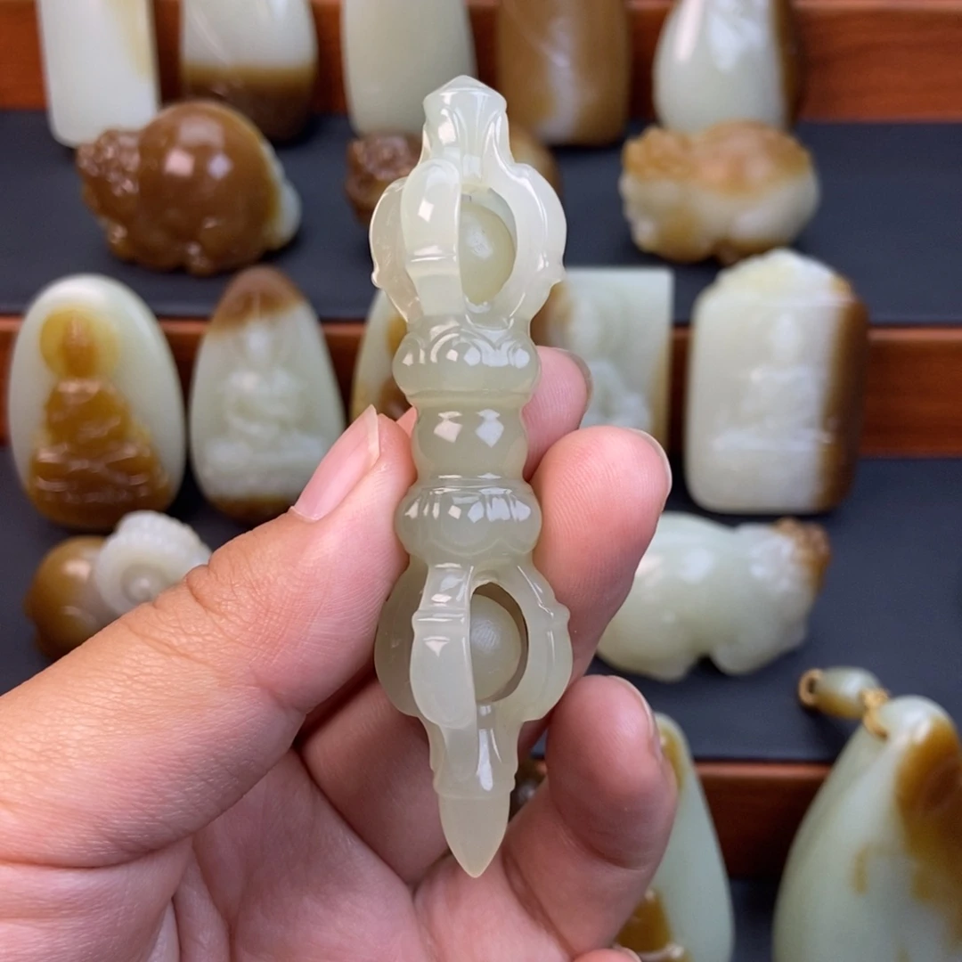和田玉（糖玉）未镶嵌颈饰