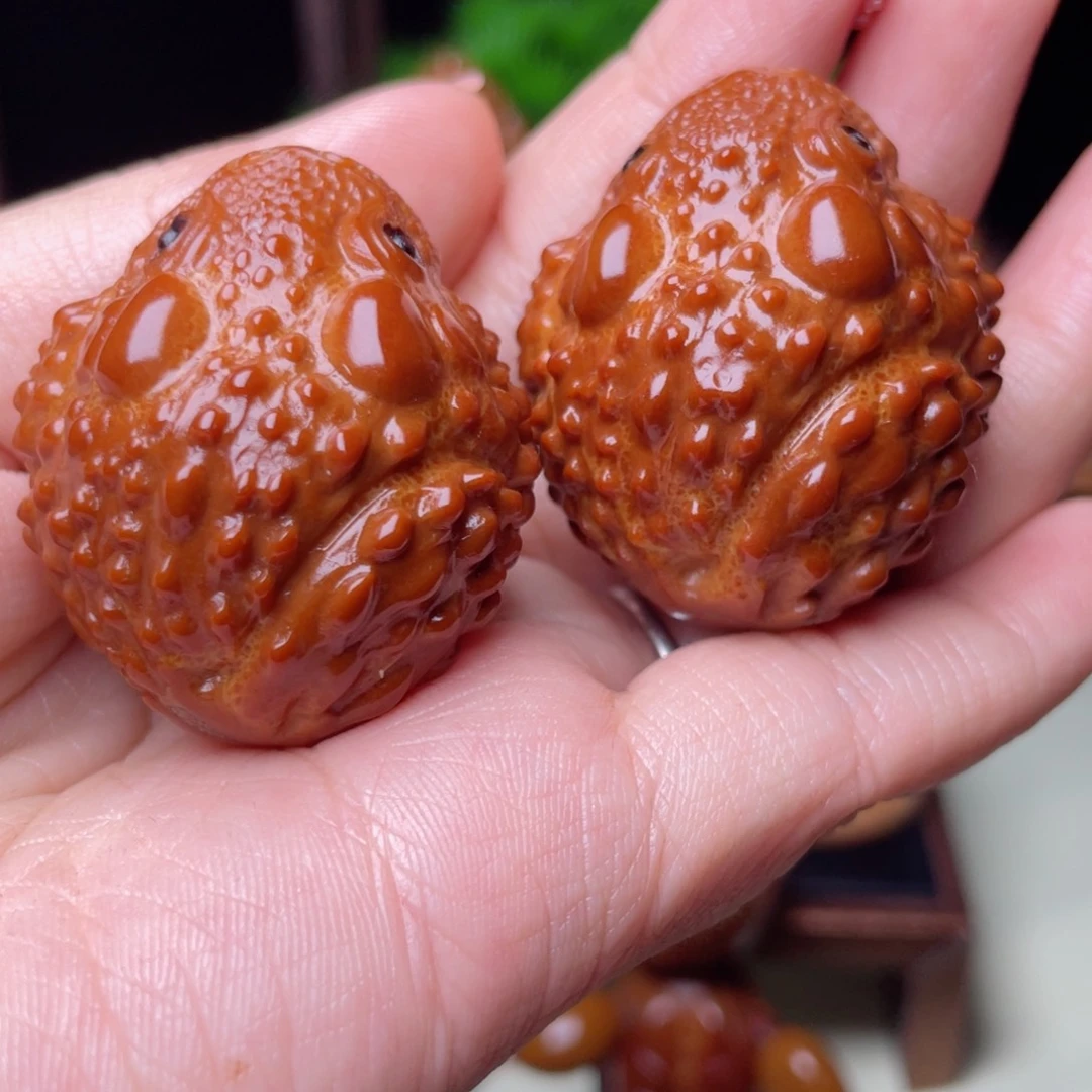 吊坠橄榄核金蟾手球3.5