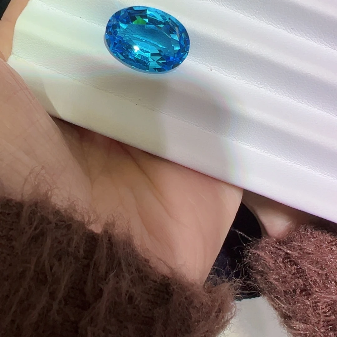 ****托帕石裸石10.8ct瑞士蓝