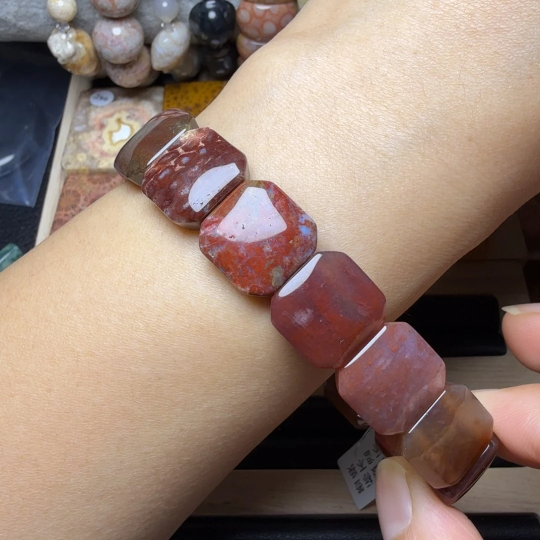 石英岩玉未镶嵌绚丽的晚霞，10米1片