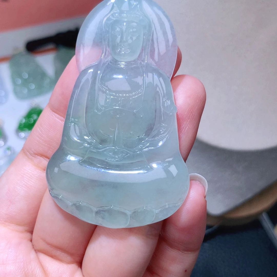 颈饰18K金镶嵌翡翠素衣