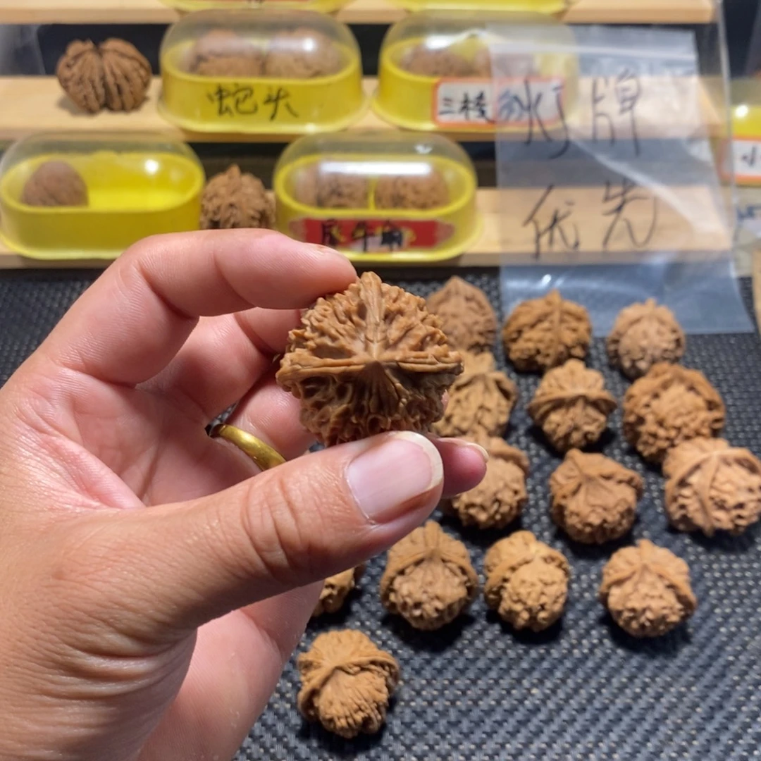 添***饭吊坠文玩核桃核桃异形