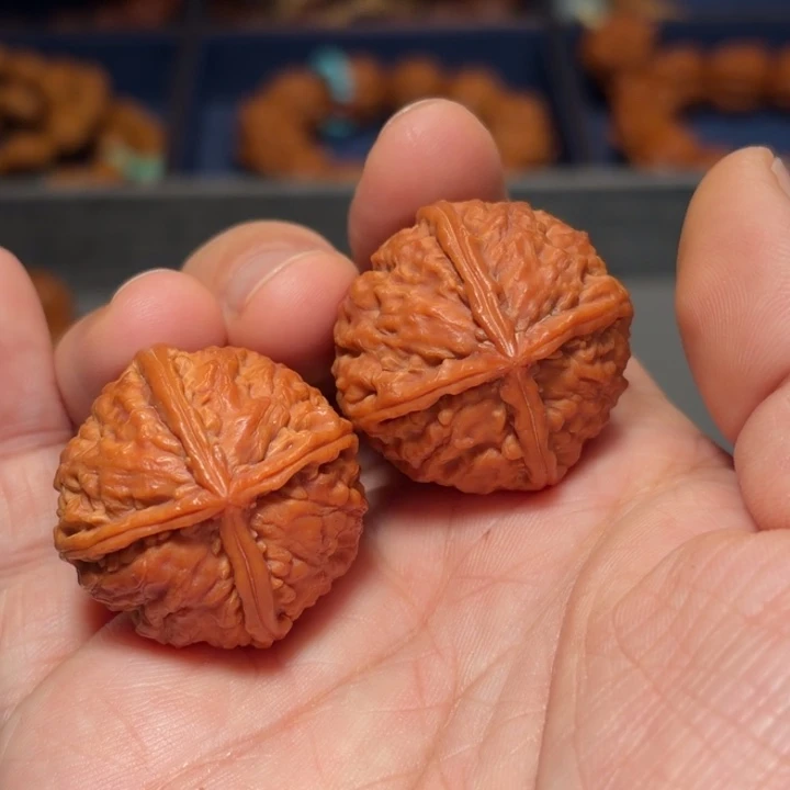 文玩核桃吊坠四棱7208