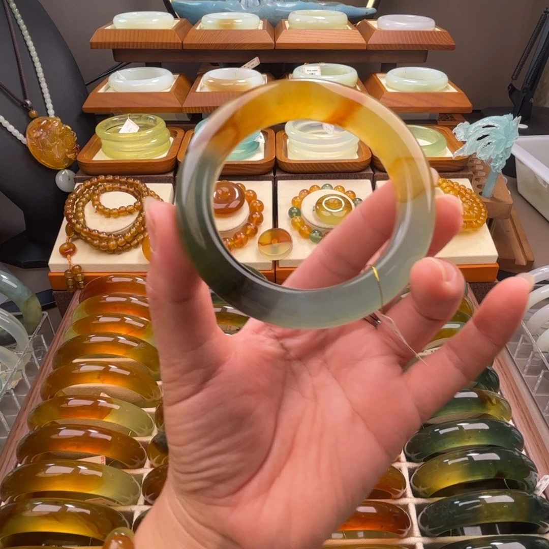 蛇纹石玉未镶嵌手镯58