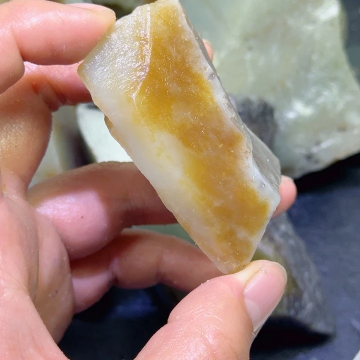 和田玉未镶嵌珠宝半成品