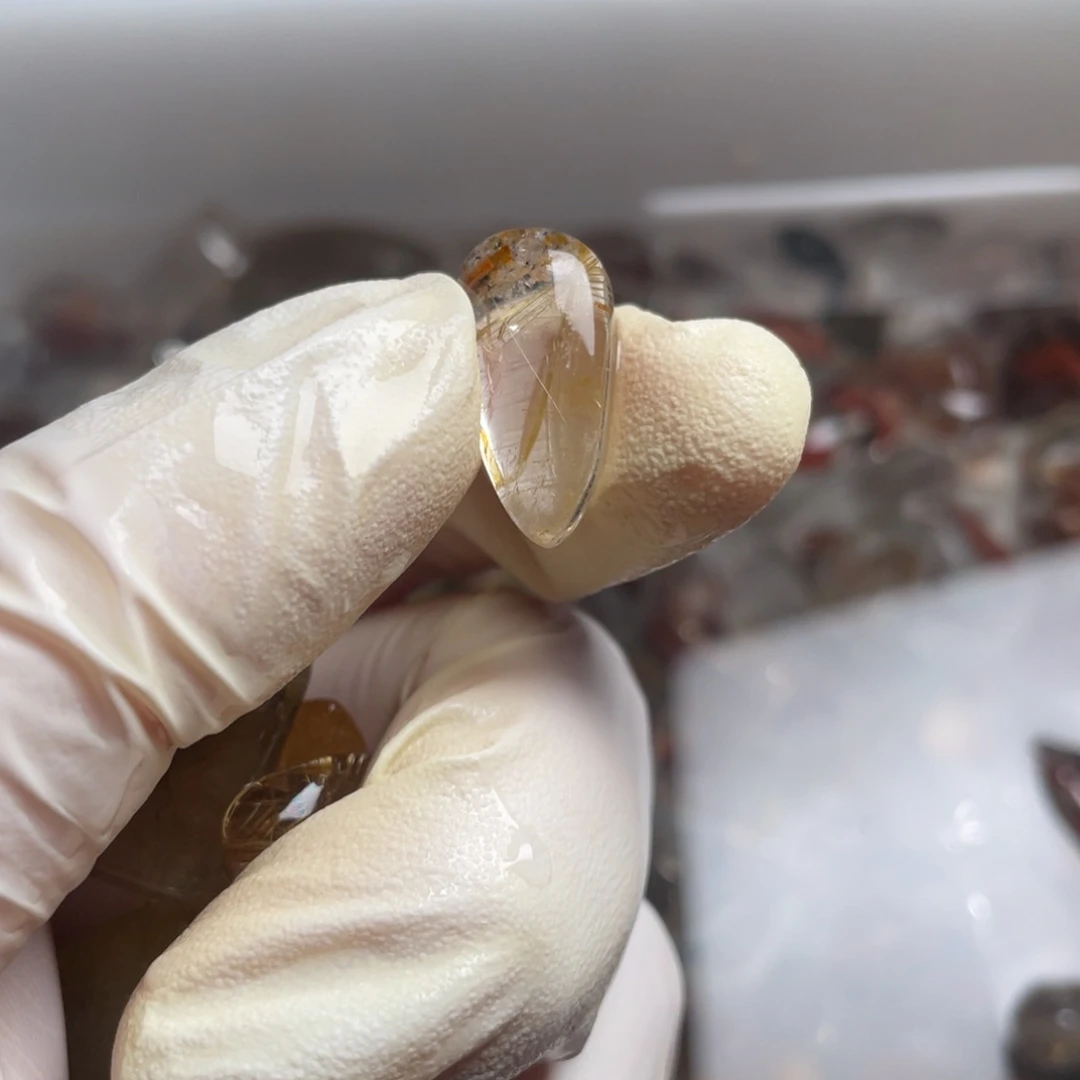 小***美未镶嵌水晶吊坠(不含链)