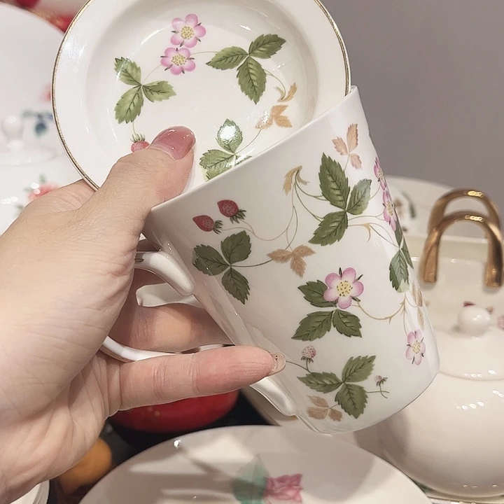 ****瓷片带盖马克杯1个瓷片瓷片