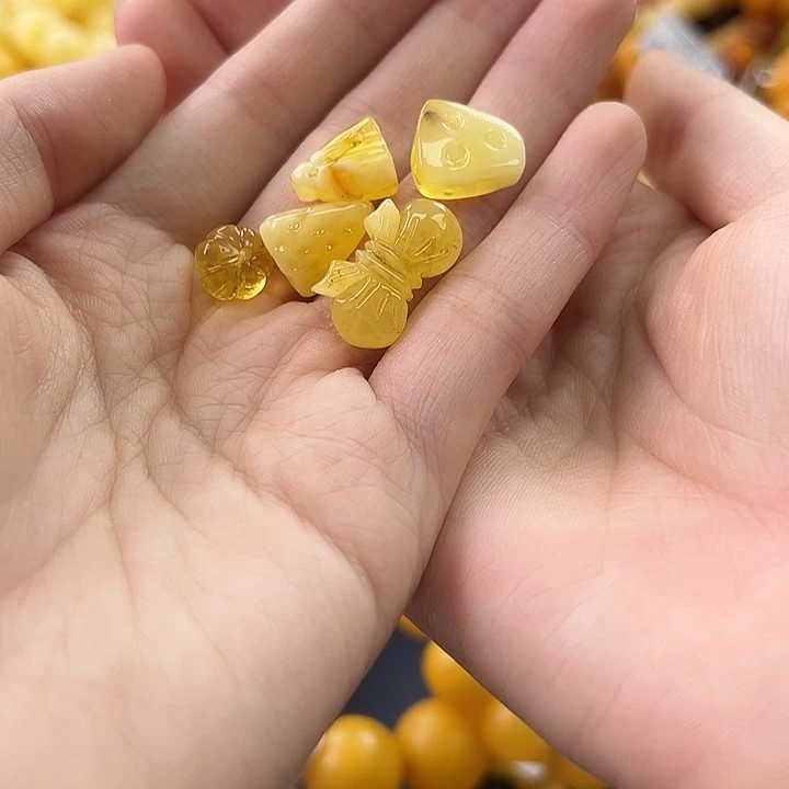 未镶嵌琥珀珠宝奇石