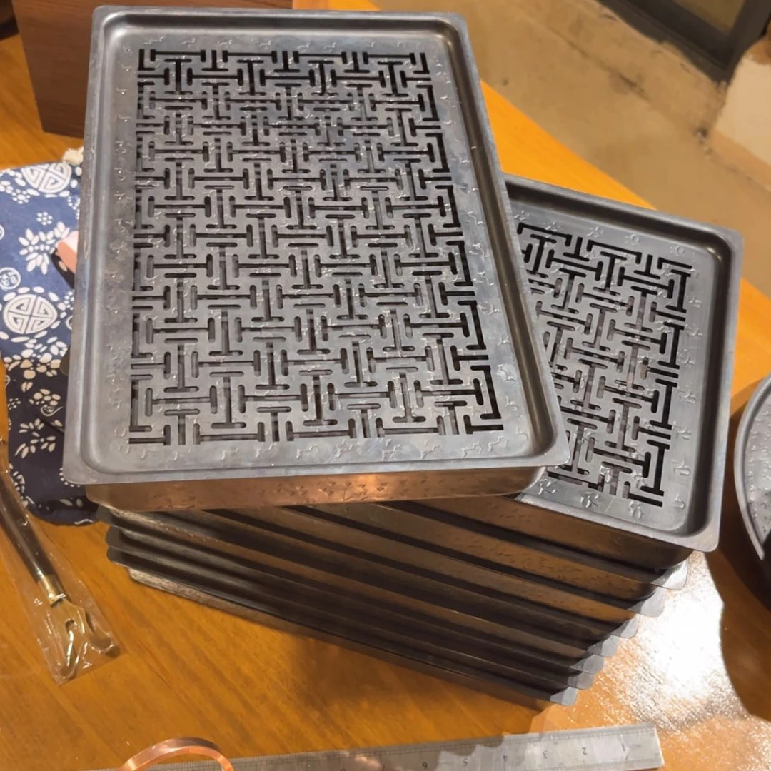 阿*长方形复古窗花壶承