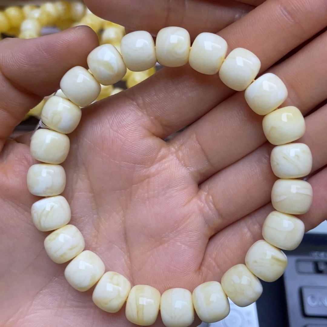 蜜蜡未镶嵌珠宝奇石127