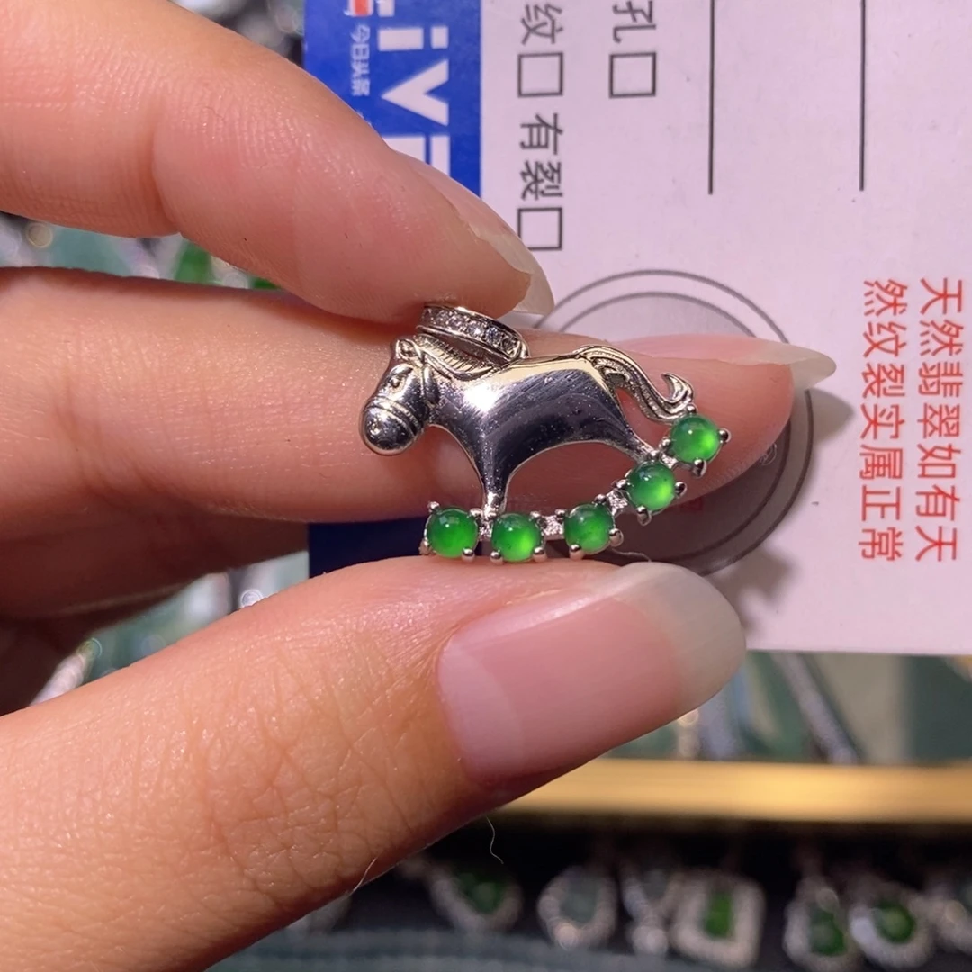 翡翠未镶嵌颈饰天然