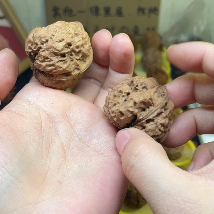 文玩核桃吊坠蚂蚁纹老蟾头41成交不退不换