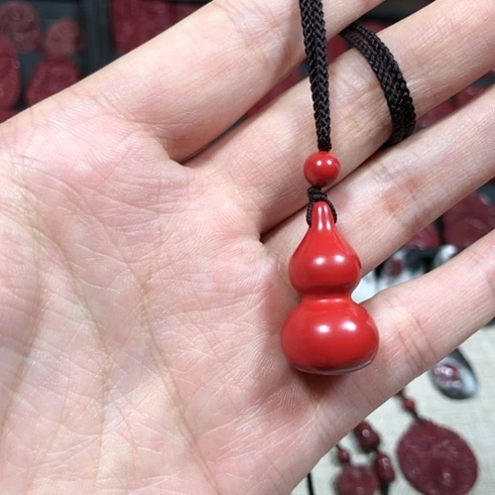 天然辰砂红砂葫芦吊坠