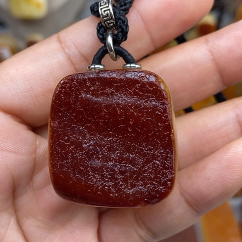 【闪购商品】琥珀颈饰未镶嵌
