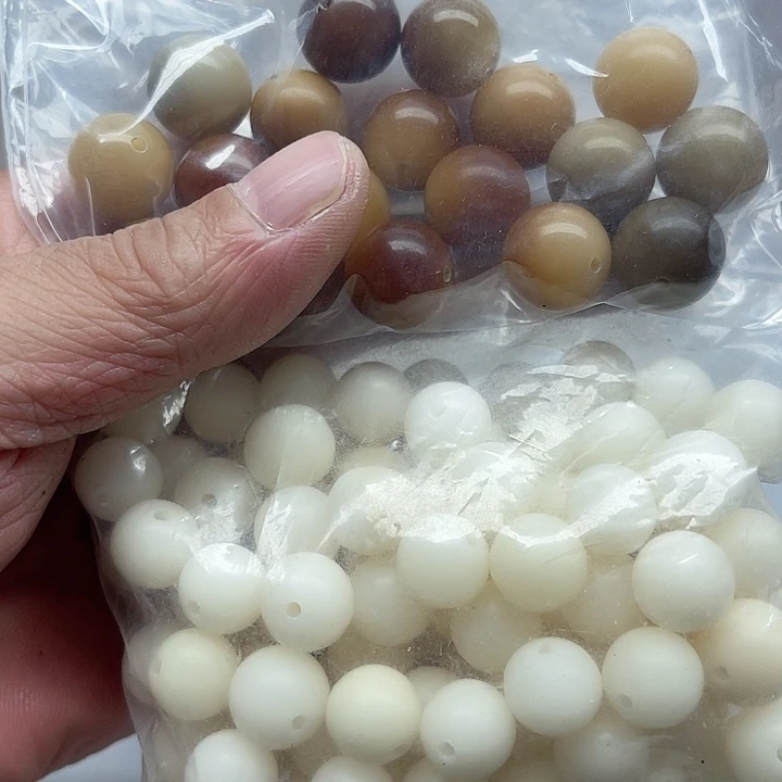 白玉菩提吊坠书***归瑕疵双拼