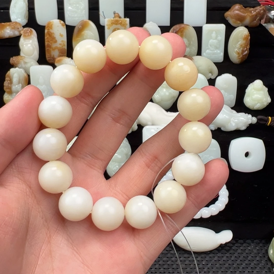 和田玉颈饰未镶嵌灰*郎