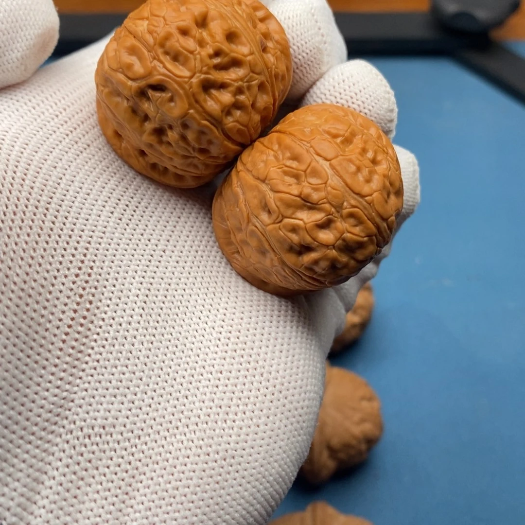 春***里大叶紫檀（黑酸枝木类）