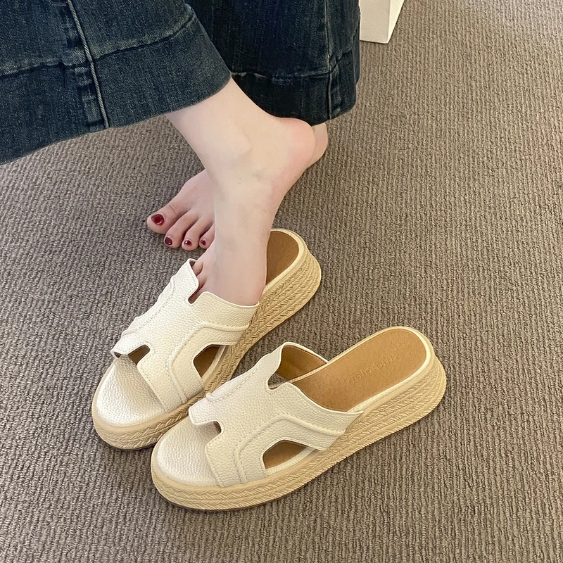 明星同款一字凉拖鞋女夏外穿2025新款草编半拖松糕厚底高跟凉鞋子