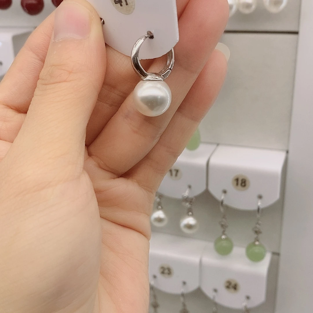 925银短款耳扣白贝珠