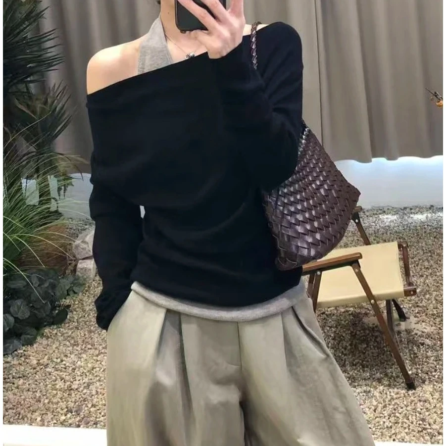 法式松弛感慵懒斜肩假两件挂脖背心2025时尚显瘦毛衣氛围感气质女