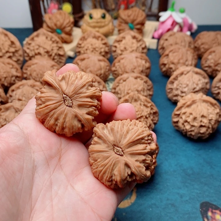 佳***寶文玩核桃把件白狮子40