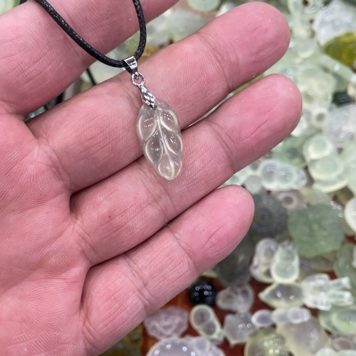 蛇纹石玉合金颈饰