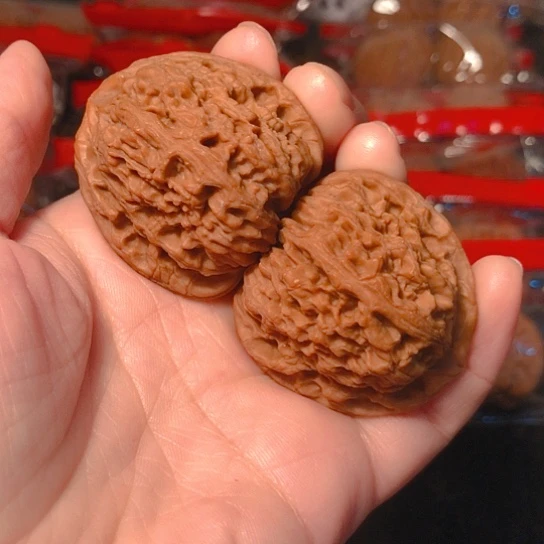 把件文玩核桃南疆石40.5