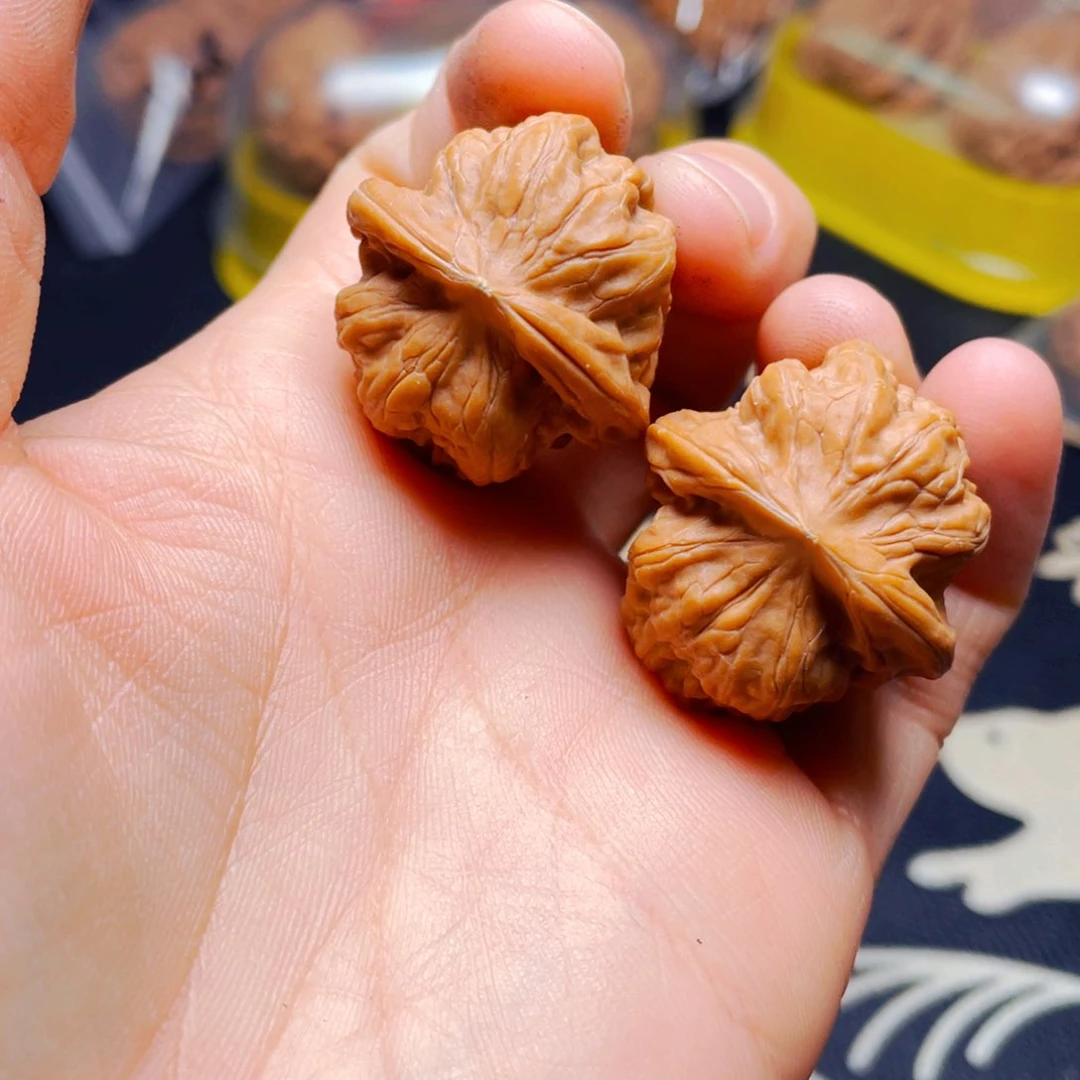 吊坠文玩核桃磐石一对