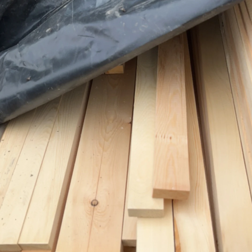 上站架木条厚1.5公分宽4公分