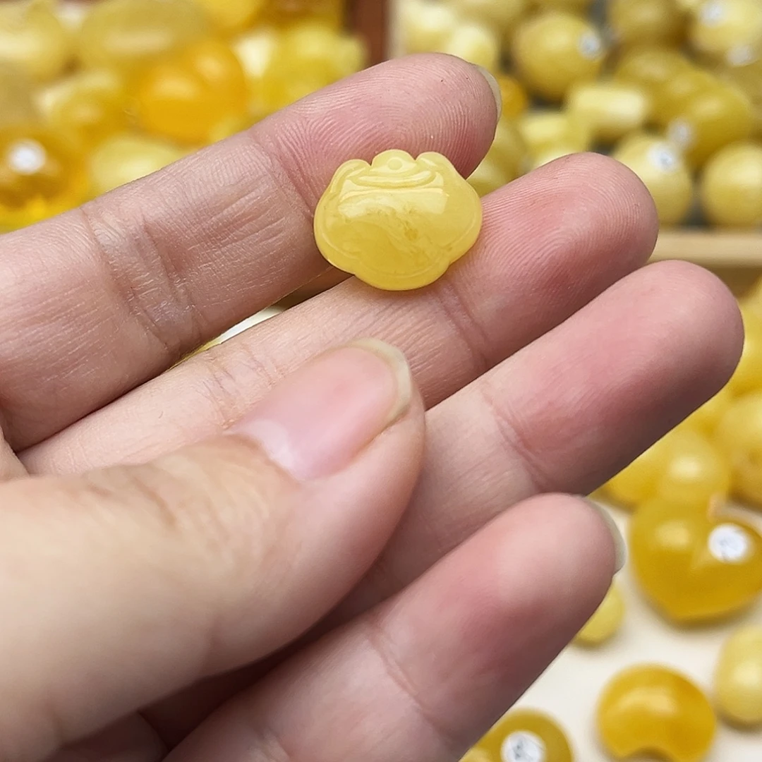 蜜蜡未镶嵌裸石天然