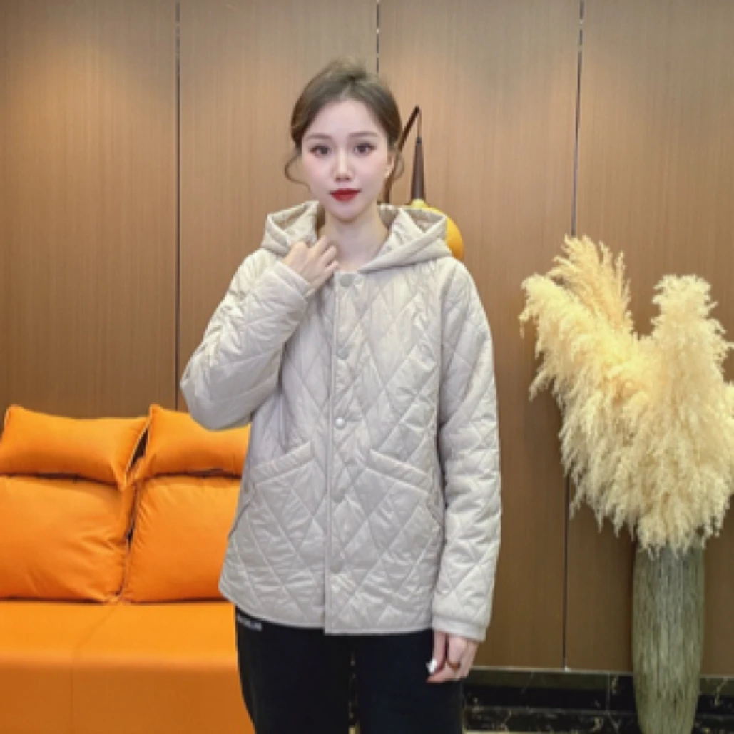 时尚休闲的小棉服，设计工艺，款式新颖