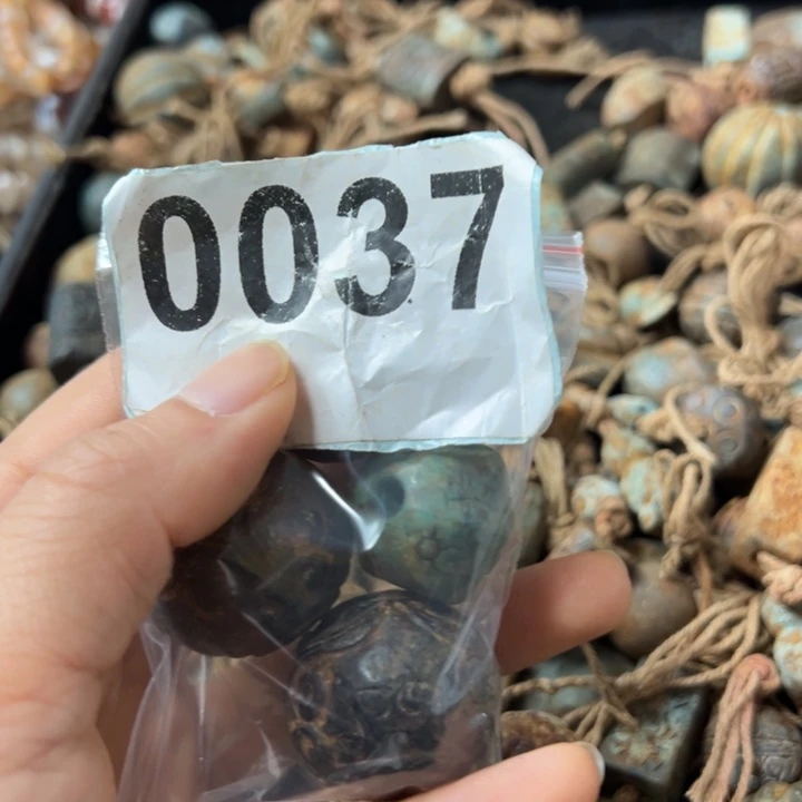 和田玉（糖玉）未镶嵌颈饰翠*珑