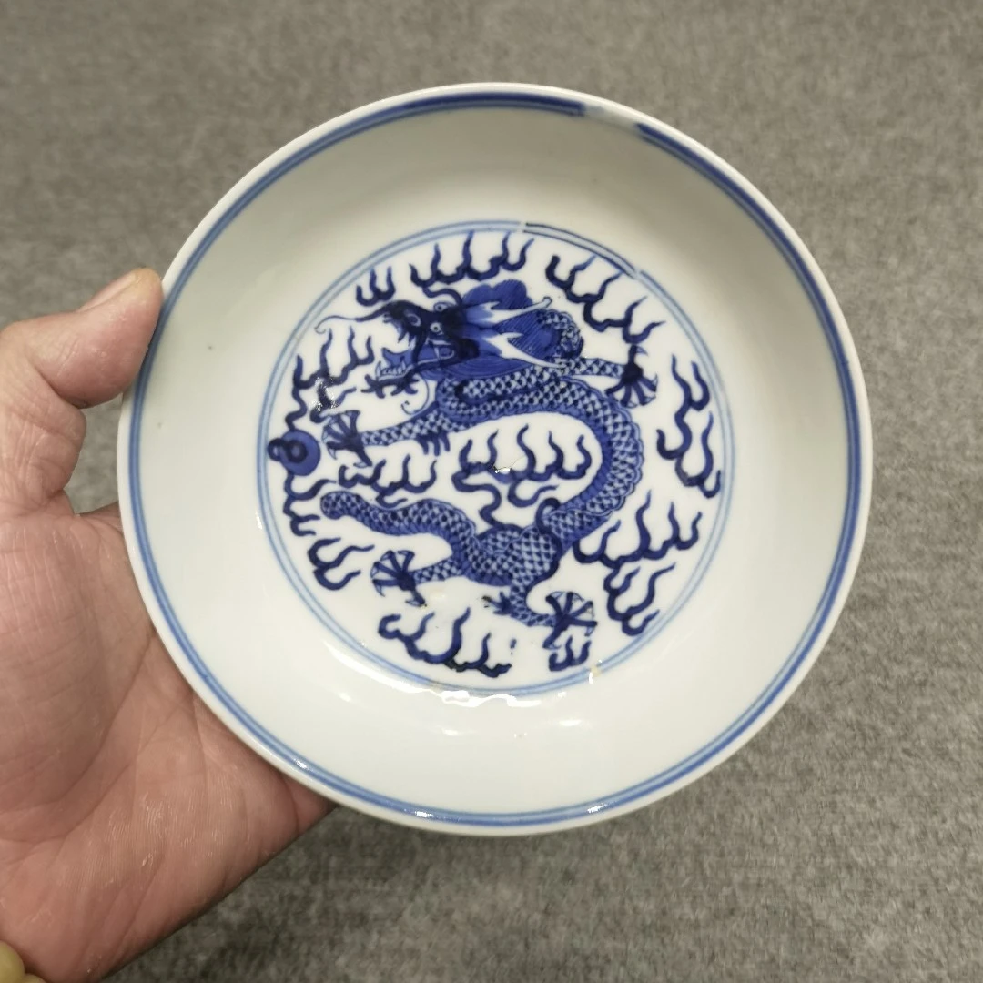 纯手工 青花赶珠龙纹盘