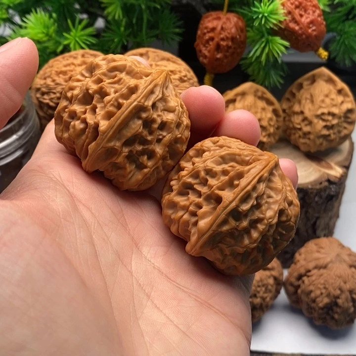 把件文玩核桃40春秋鼎