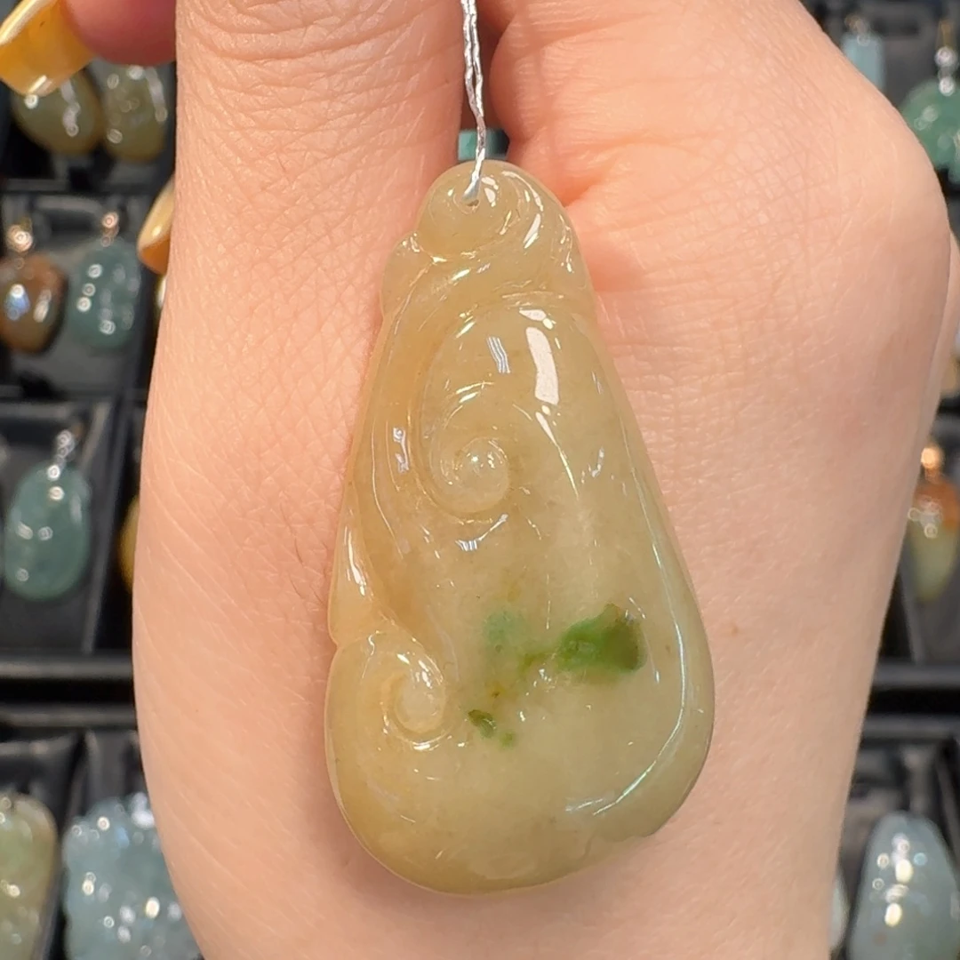 翡翠挂件未镶嵌如意