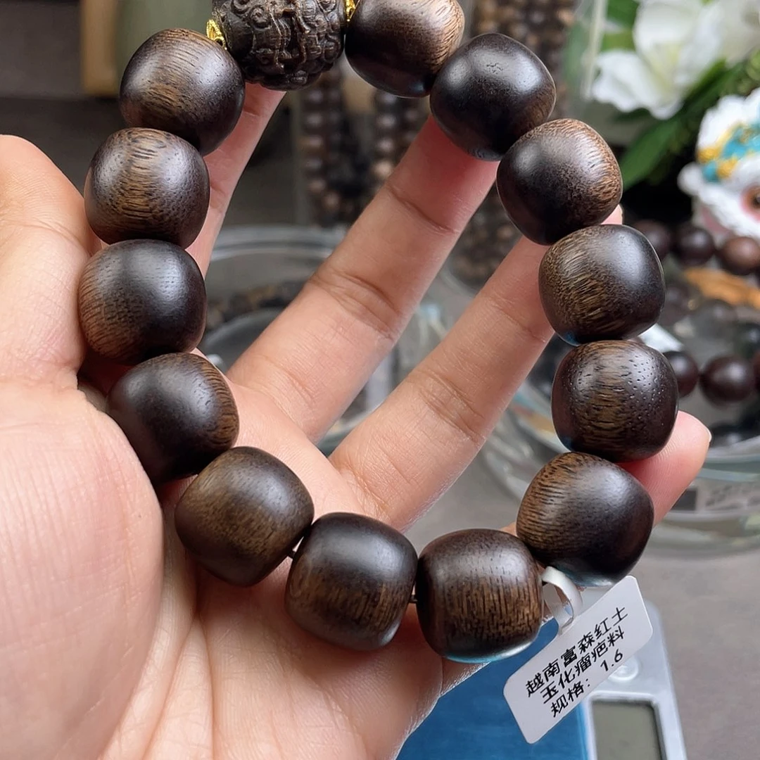 沉香手串富森红土老料
