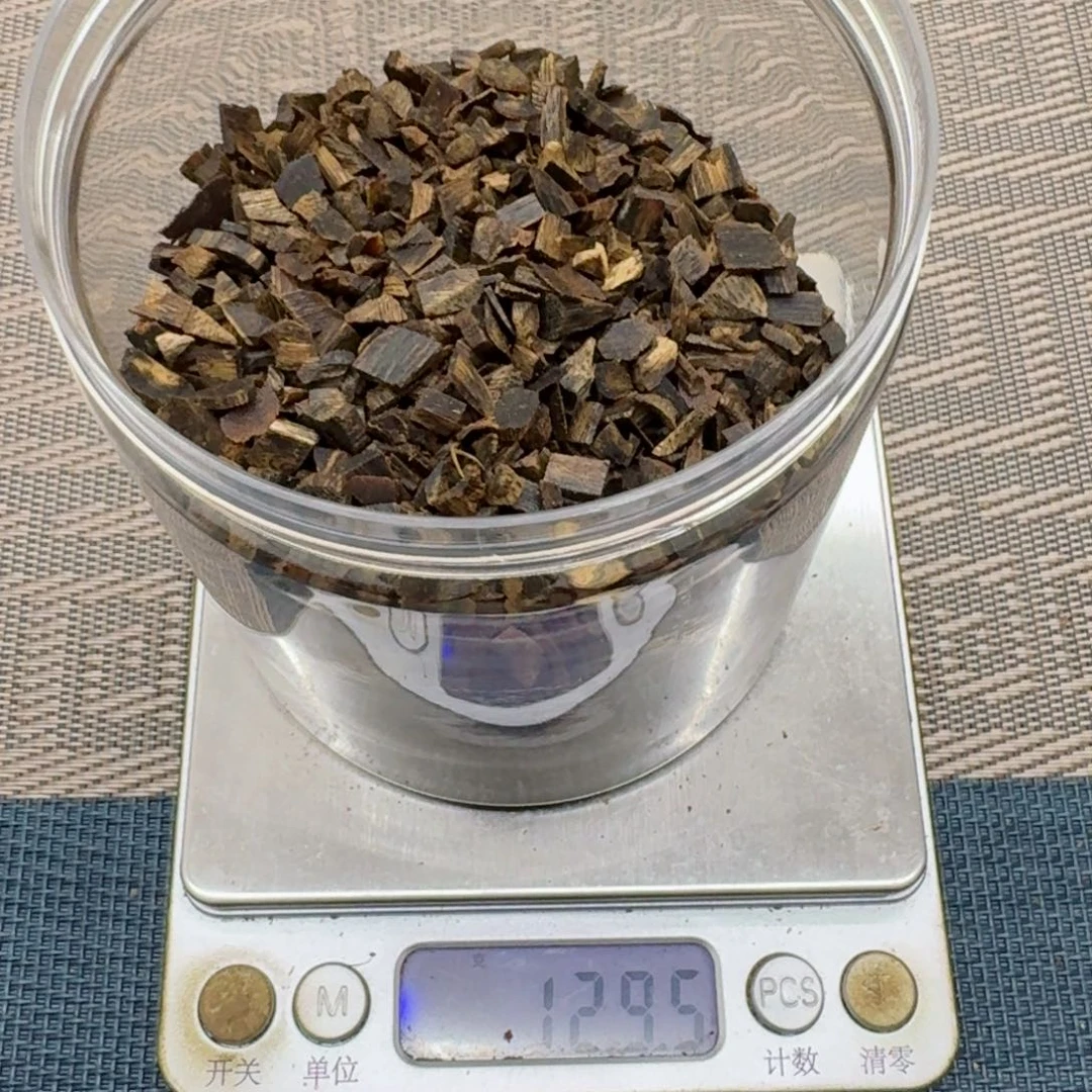 沉香沉香木制品绿奇楠沉水颗粒129克送电熏炉