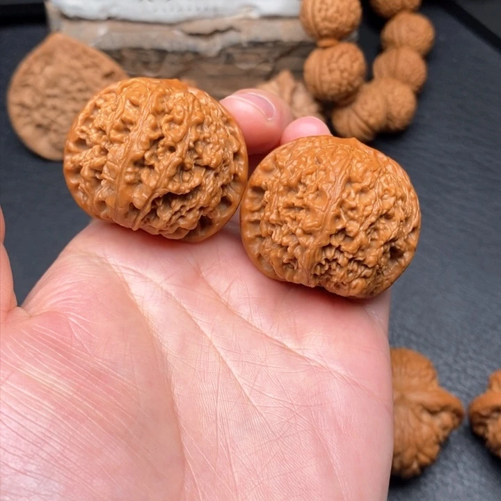 桃核把件尺寸38和尚头