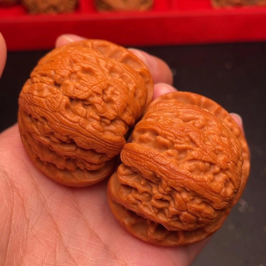秦岭野生文玩核桃