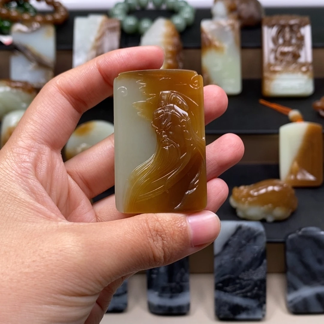 未镶嵌和田玉挂件大*?